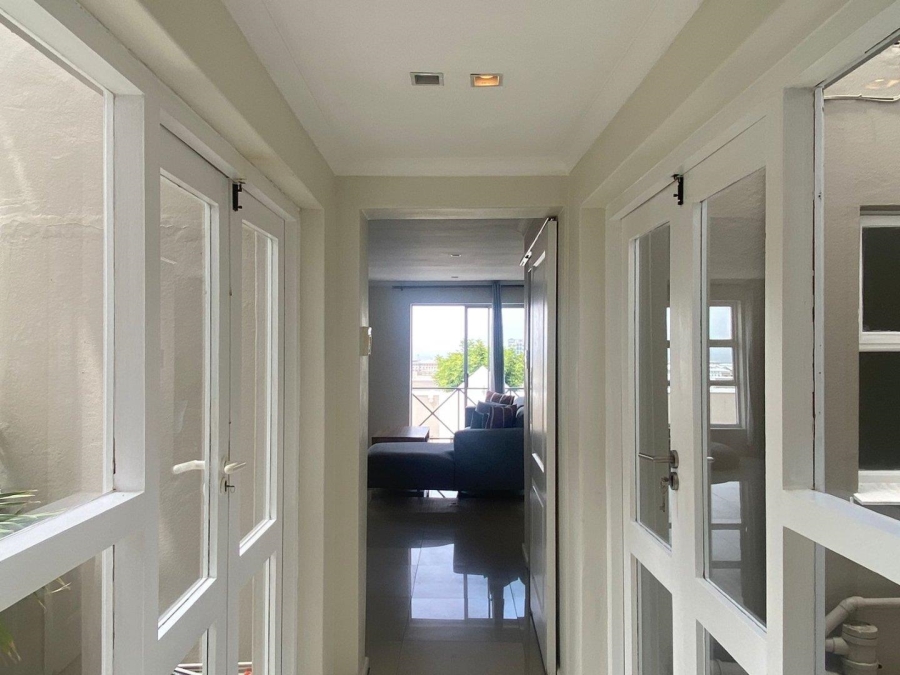 2 Bedroom Property for Sale in Green Point Western Cape